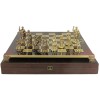 Шахматный набор "Лучники Античные войны" красная доска 44x44 см, фигуры золото-бронза